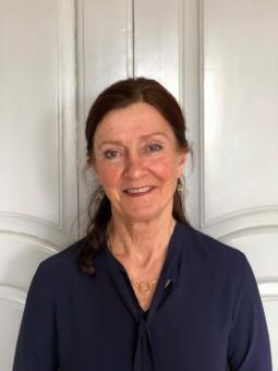 Dipl.gestaltterapeut, coach, handledare, mindfulnessinstruktör och socionom